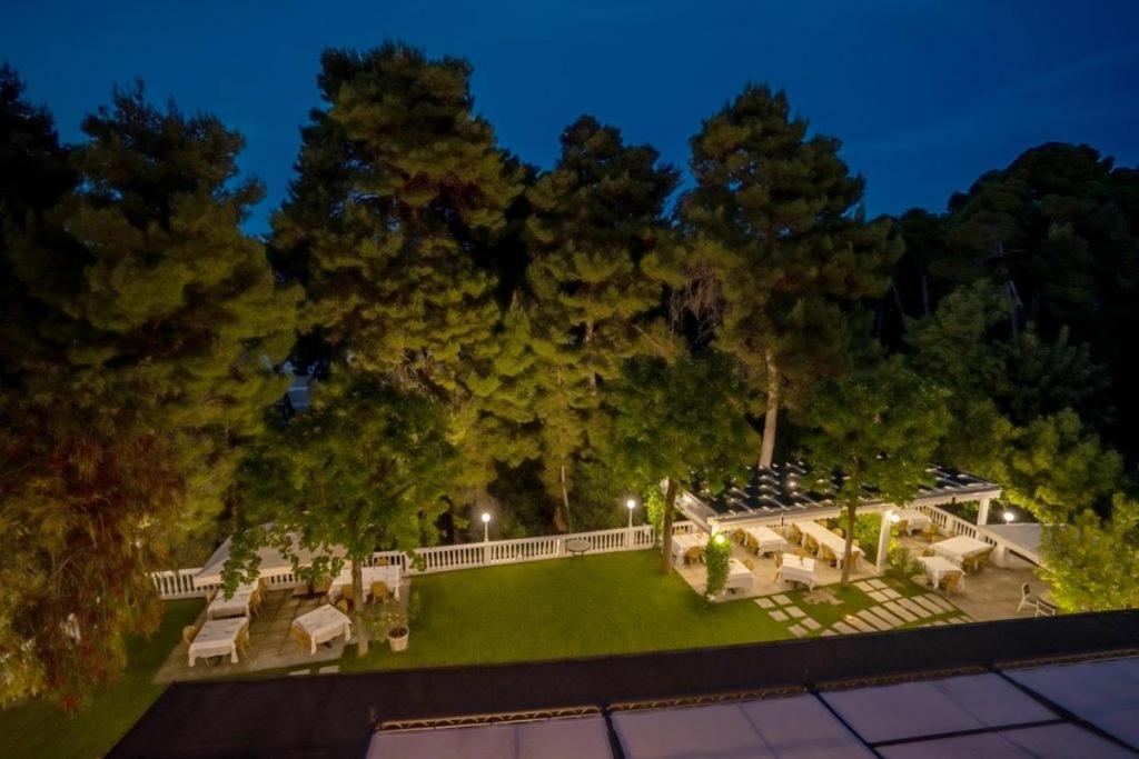 Park Hotel Villa Maria San Menaio Bagian luar foto