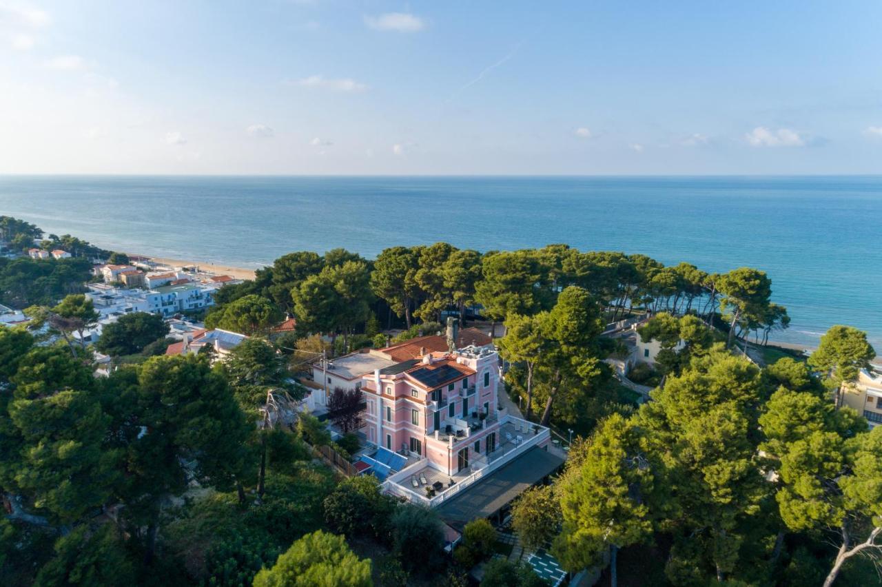 Park Hotel Villa Maria San Menaio Bagian luar foto