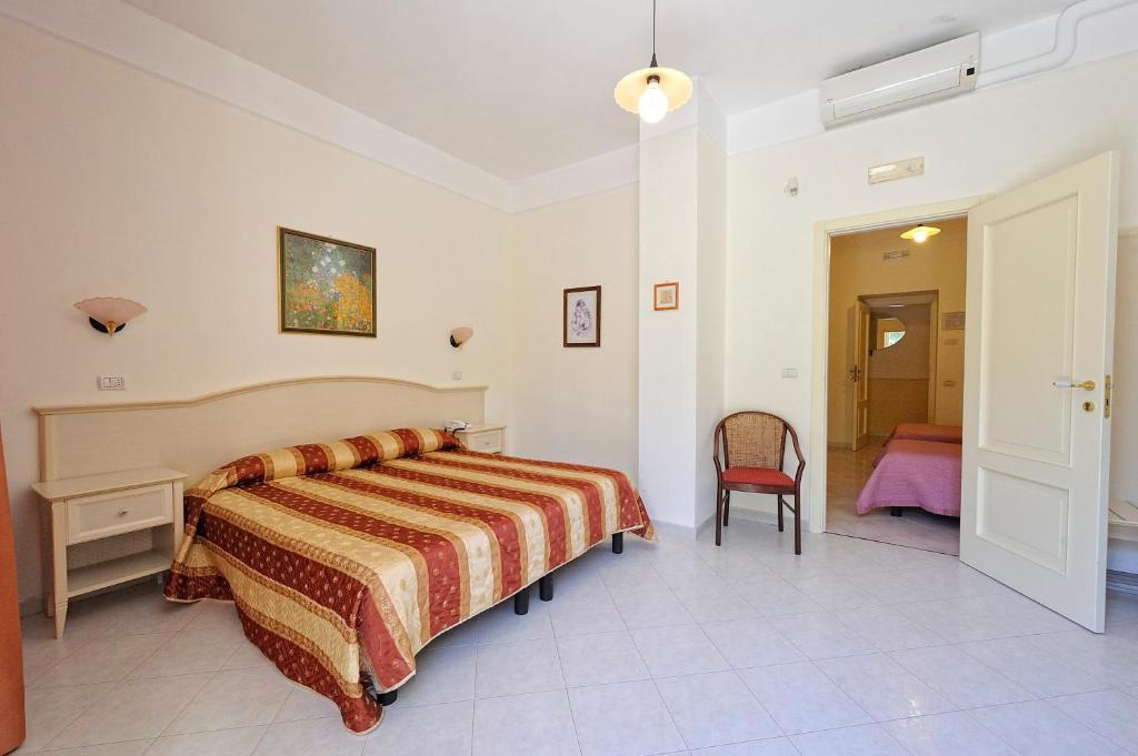 Park Hotel Villa Maria San Menaio Ruang foto